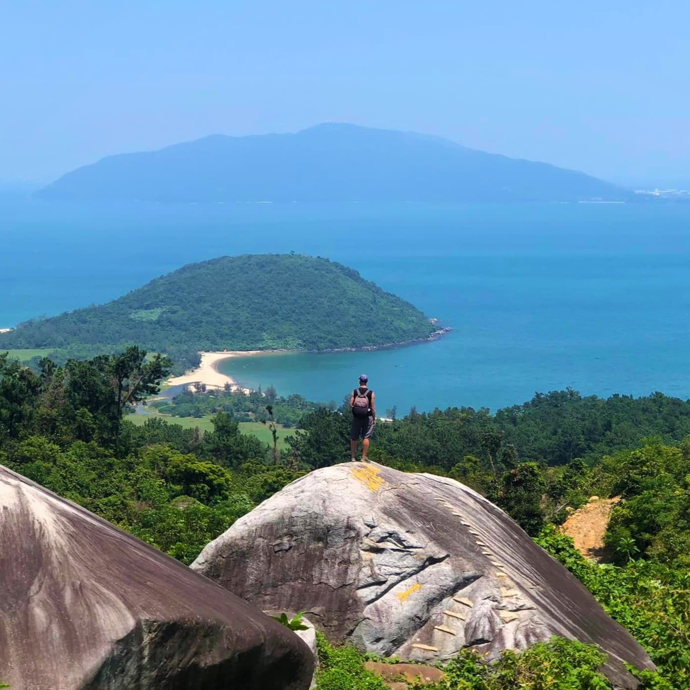 The Hai Van Pass, Motorbike Guide, Vietnam